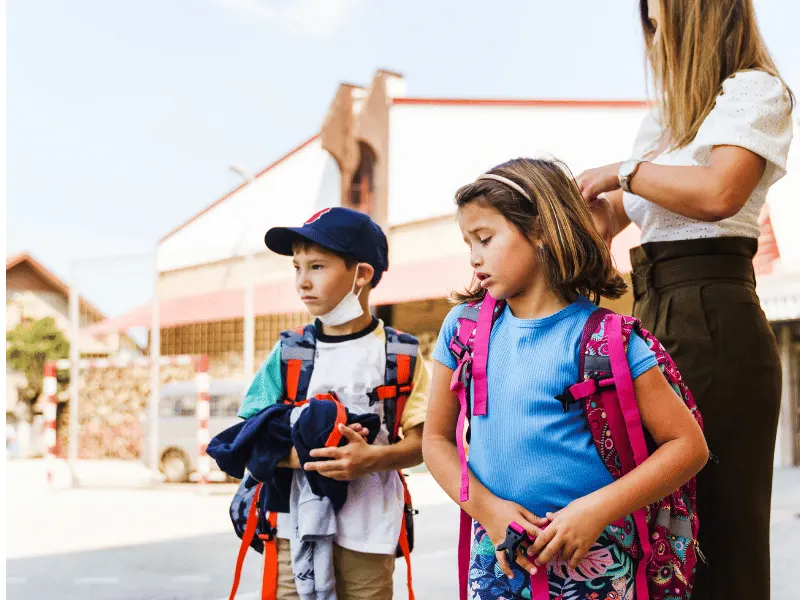 Accompagnement des enfants de plus de 3 ans dans leurs déplacements 1 Accompagnement des enfants de plus de 3 ans dans leurs déplacements